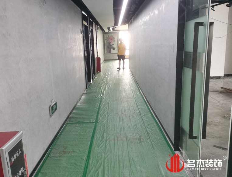 地面保唬唬；；